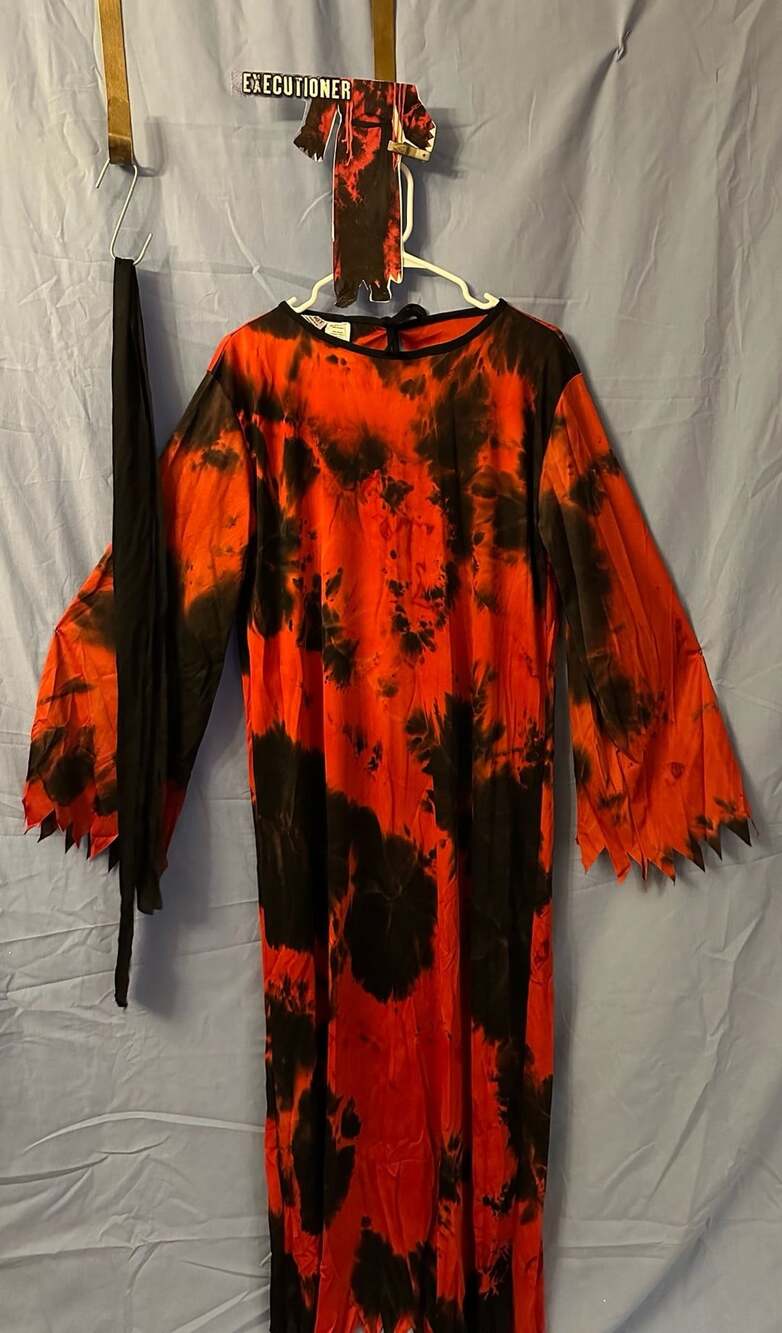 Spirit Fade In Fade Out Executioner, Youth Size X-Large 14-16 Red Black Costume